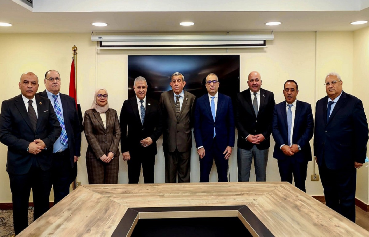 رئيس البنك الزراعي يلتقي أعضاء زراعة الشيوخ